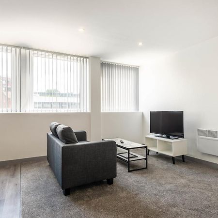 Modern 1 Bedroom Yeadon Apartment Exterior foto